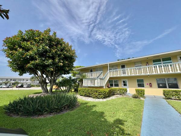 277 Chatham N, West Palm Beach, Florida 33417, image 3