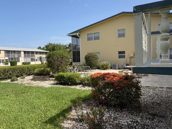 277 Chatham N, West Palm Beach, Florida 33417, image 1