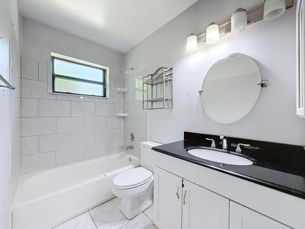 Sawgrass Village 2, 2208 Seagrape Cir, Coconut Creek, Florida 33066, image 3