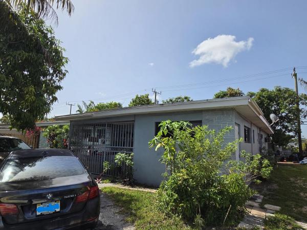 660 NE 181st St, Unincorporated Dade County, Florida 33162, image 1