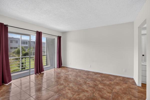 Sheridan Lakes, 2200 Park Ln #208, Hollywood, Florida 33021, image 2