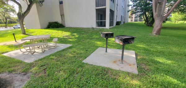 Sherwood Square, 1100 NW 87th Ave #408, Coral Springs, Florida 33071, image 2