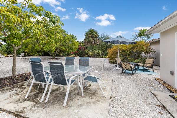 Eagle Acres, 2191 Thomasson Dr, Naples, Florida 34112, image 1