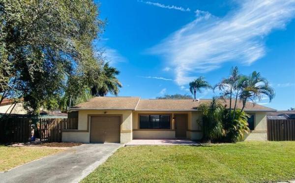 Saddlebrook, 18437 Spanish Isles Pl, Boca Raton, Florida 33496, image 1