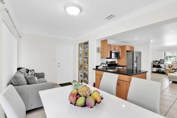 Tamarac Lakes, 1869 NW 46th St, Tamarac, Florida 33309, image 2