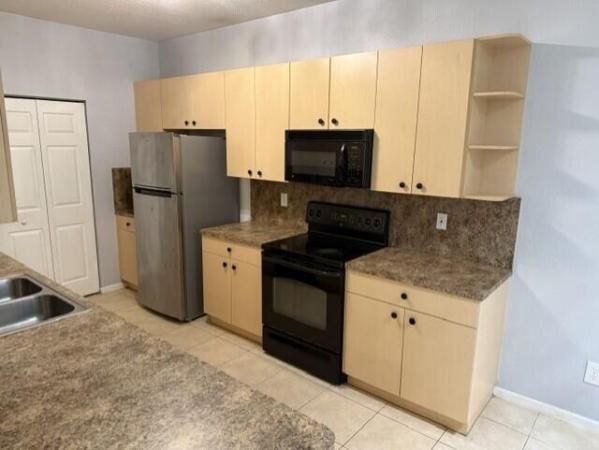 Rosemont, 3569 Forest Hill Blvd #115, Palm Springs, Florida 33406, image 3