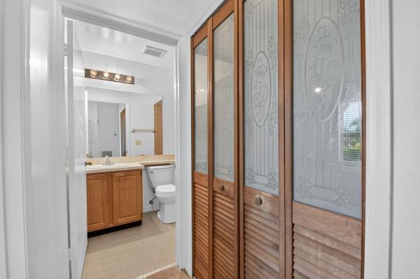 5052 Arbor Glen Cir, Lake Worth, Florida 33463, image 2
