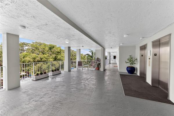 Cypress Grove At Palm-Aire, 802 Cypress Grove Ln #503, Pompano Beach, Florida 33069, image 2