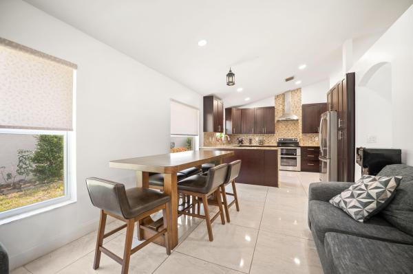 The Estates At Oak Hamlet, 1842 Oak Berry Cir, Wellington, Florida 33414, image 3