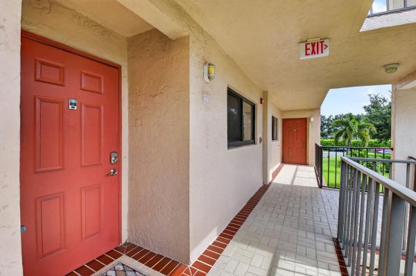 Watersedge At Lakes Of Delray, 15075 Witney Rd #213, Delray Beach, Florida 33484, image 2