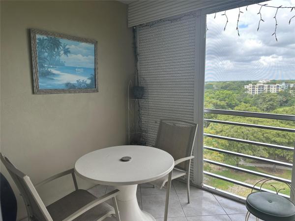 Oaks Lane At Palm-Aire, 605 Oaks Dr #1009, Pompano Beach, Florida 33069, image 3