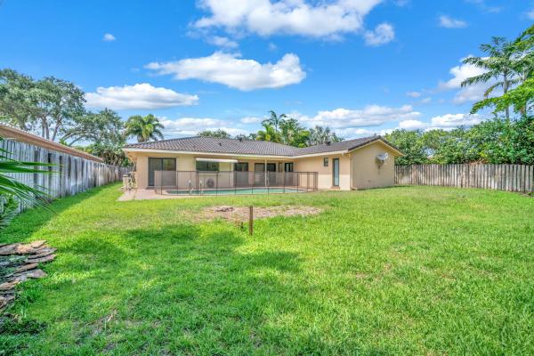 Lakes Of Emerald Hills, 3020 N 34th St, Hollywood, Florida 33021, image 3