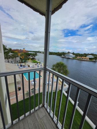 Snug Harbor Gardens, 650 Snug Harbor Dr #G401, Boynton Beach, Florida 33435, image 3