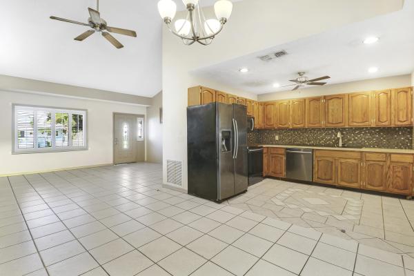 Indian River Estates, 5601 Palm Dr, Fort Pierce, Florida 34982, image 3