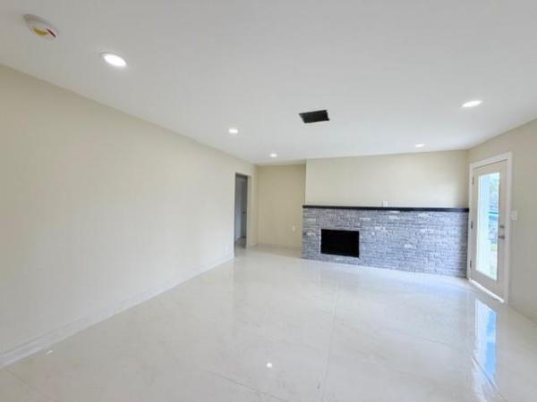 Placido Place, 53 NE 16th Pl, Fort Lauderdale, Florida 33305, image 3