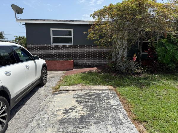 5900 Garfield St #E, Hollywood, Florida 33021, image 2