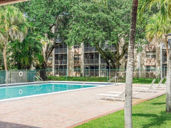Sherwood Square, 1075 Riverside Dr #508, Coral Springs, Florida 33071, image 3