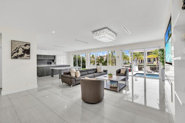 Coral Key Villas, 4921 NE 28th Ave, Lighthouse Point, Florida 33064, image 3