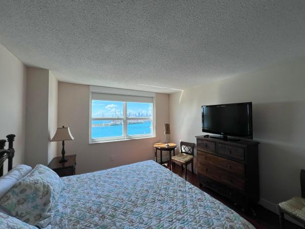 Yacht Club At Portofino, 90 Alton Rd #2110, Miami Beach, Florida 33139, image 3