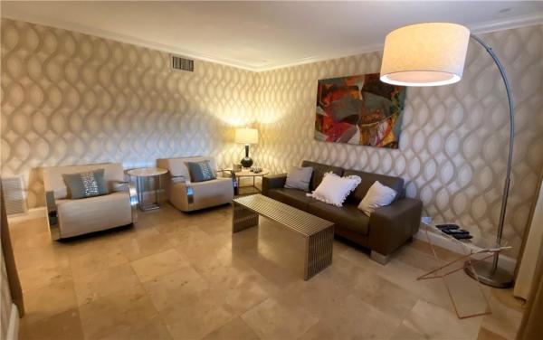 Hibiscus House, 600 NE 7th Ave #14, Fort Lauderdale, Florida 33304, image 2