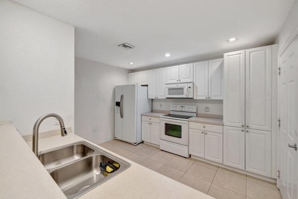 The Preserve At The Savannahs, 1804 E Sanderling Ln #B, Fort Pierce, Florida 34982, image 2