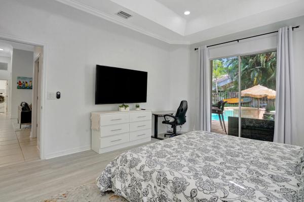 Sugar Pond Manor, 13709 Columbine Ave, Wellington, Florida 33414, image 1