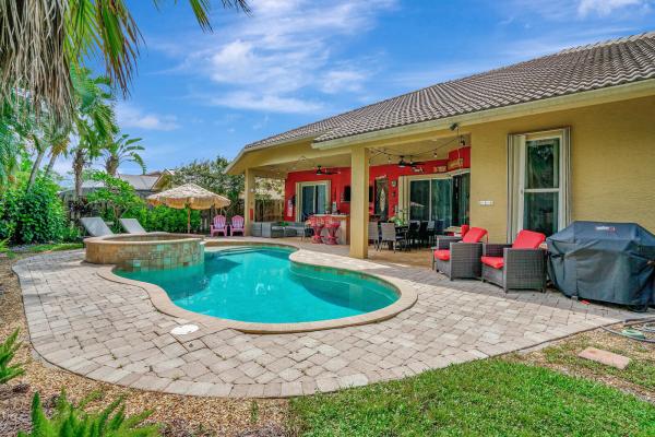 Sugar Pond Manor, 13709 Columbine Ave, Wellington, Florida 33414, image 2