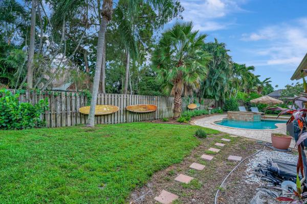 Sugar Pond Manor, 13709 Columbine Ave, Wellington, Florida 33414, image 3