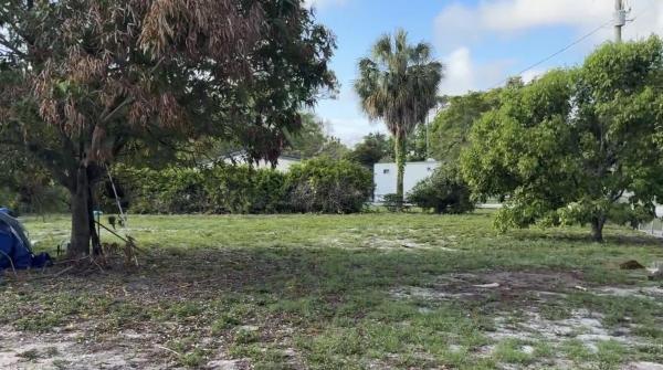 West Palm Beach No HOA, 718 Fergusson Ln, West Palm Beach, Florida 33415, image 3