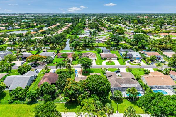 The Willows, 126 Sandpiper Ave, Royal Palm Beach, Florida 33411, image 2