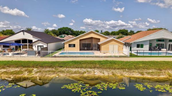 Country Landing 3 At Loggers Run, 20986 Rustlewood Ave, Boca Raton, Florida 33428, image 3
