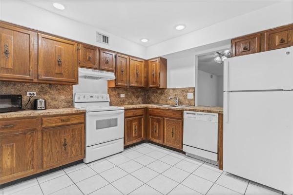 7556 Stirling Rd #223, Davie, Florida 33024, image 3
