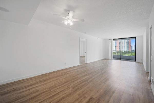 Parc Central Aventura East, 3300 NE 192nd St #915, Aventura, Florida 33180, image 1
