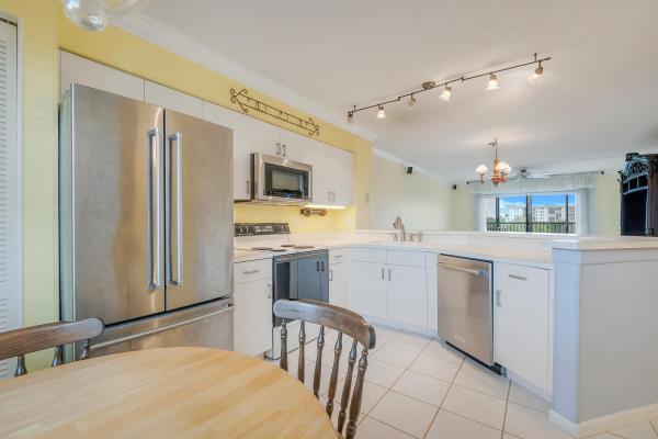 Water Chase At Cypress Bend, 2334 S Cypress Bend Dr #602, Pompano Beach, Florida 33069, image 2