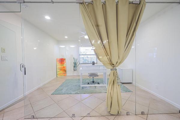 384 NW 23rd St, Boca Raton, Florida 33431, image 3