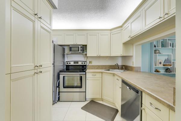1112 Green Pine Blvd #G1, West Palm Beach, Florida 33409, image 2