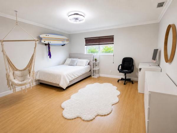 Pinewood Of Wellington, 167 Forester Ct, Wellington, Florida 33414, image 3