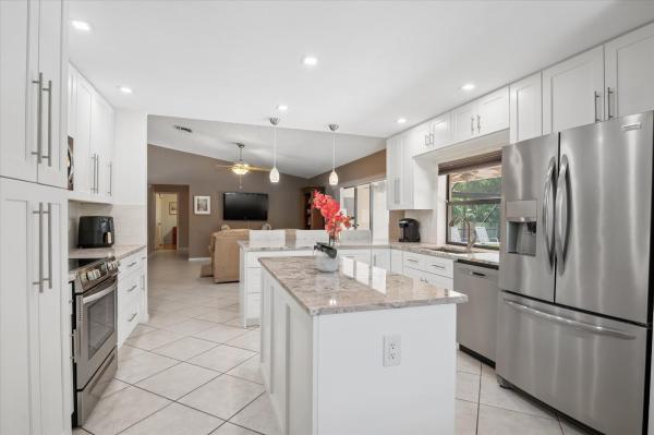 10884 NW 17th Mnr, Coral Springs, Florida 33071, image 2