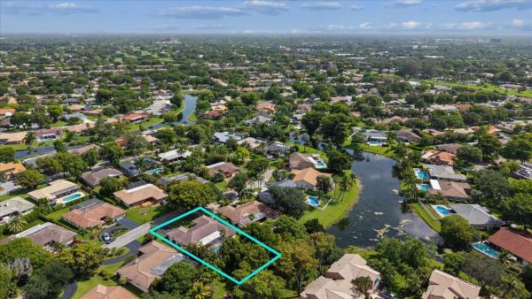 10884 NW 17th Mnr, Coral Springs, Florida 33071, image 1