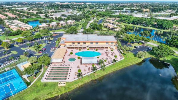 Pembridge At Lakes Of Delray, 15235 Lakes Of Delray Blvd #299, Delray Beach, Florida 33484, image 2
