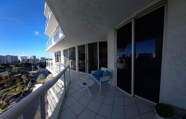 Oceania 1, 16425 Collins Ave #818, Sunny Isles Beach, Florida 33160, image 2