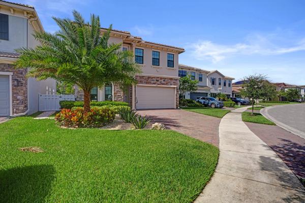 Coral Lago, 8655 NW 39th Ct, Coral Springs, Florida 33065, image 3