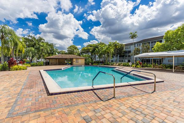 Hawthorne At Century Village, 12900 SW 13th St #403E, Pembroke Pines, Florida 33027, image 2