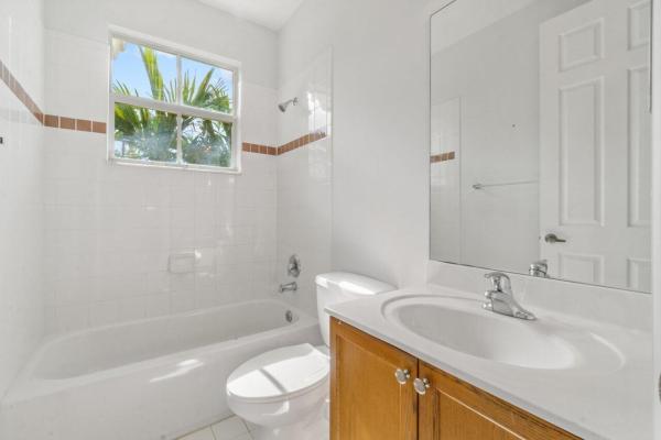 Monterey Bay, 406 Lake Monterey Cir, Boynton Beach, Florida 33426, image 3