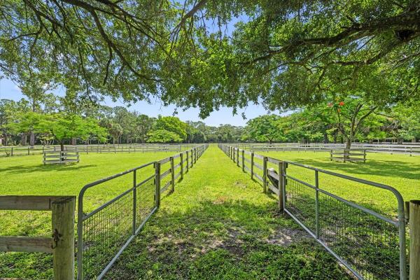 2454/2376 E Rd, Loxahatchee, Florida 33470, image 3