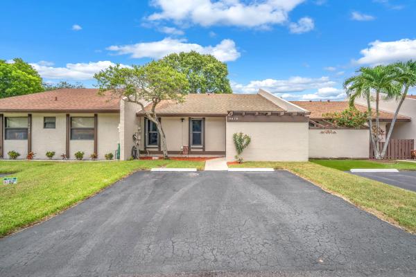 East Lakes Townhomes, 9879 NW 16th Ct, Pembroke Pines, Florida 33024, image 3