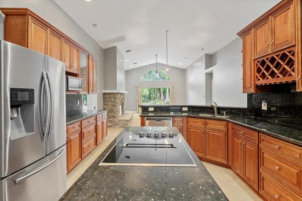 The Estates At Oak Hamlet, 1851 Oak Berry Cir, Wellington, Florida 33414, image 2