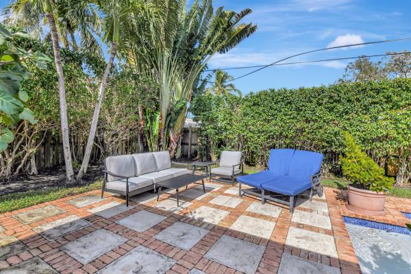 Royal Oaks Hills, 801 SW 5th St, Boca Raton, Florida 33486, image 1