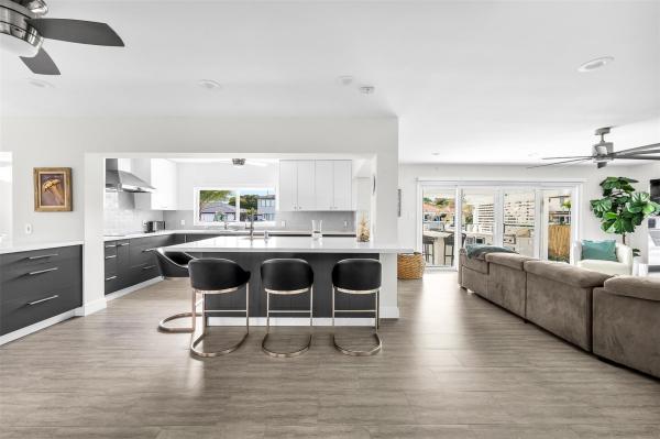 Bermuda Riviera, 39 Castle Harbor Is, Fort Lauderdale, Florida 33308, image 2