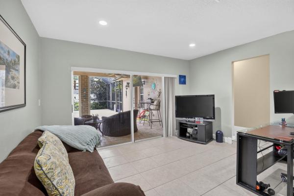 Pembroke Lakes, 1851 NW 106th Ave, Pembroke Pines, Florida 33026, image 3